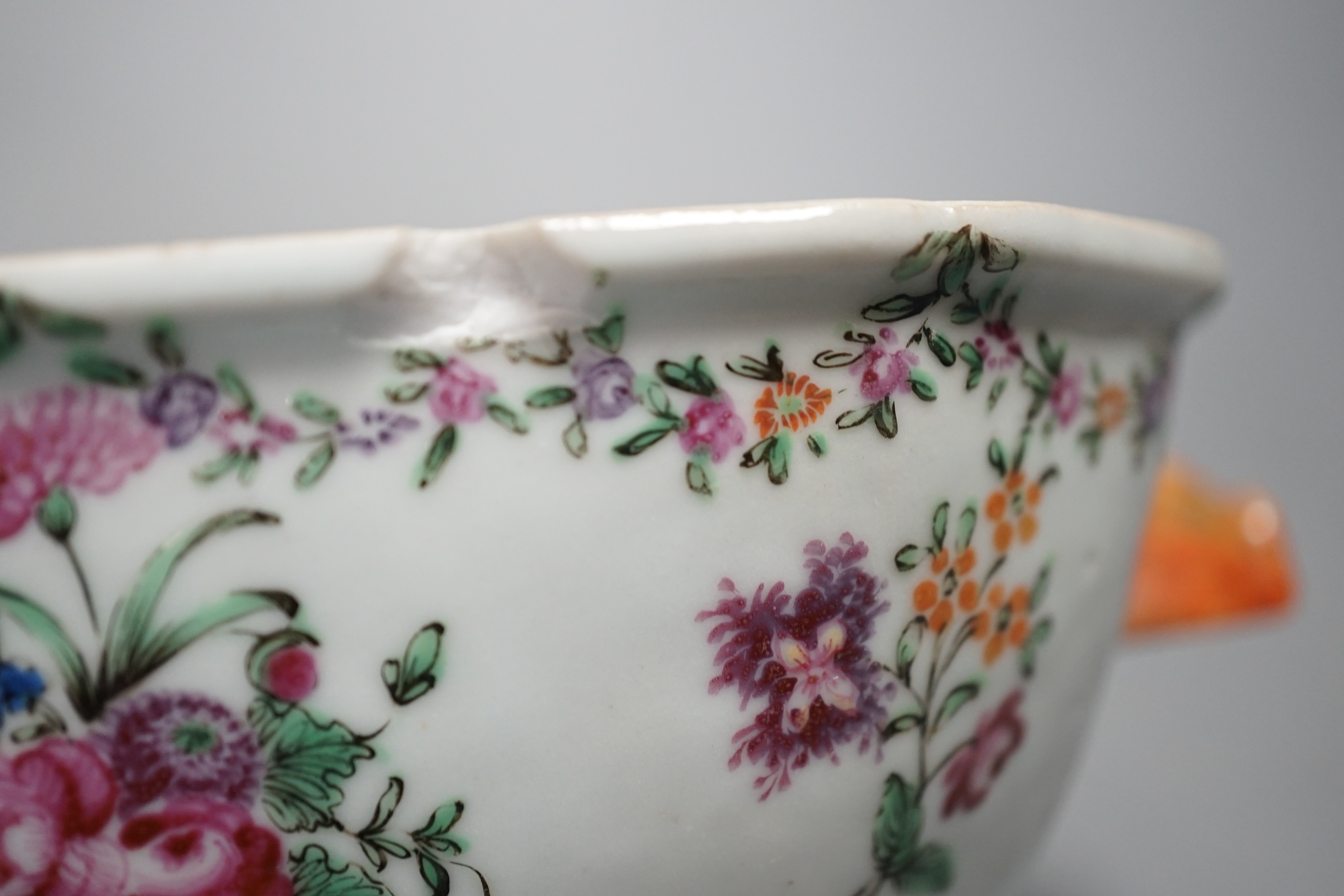 An 18th century Chinese lidded porcelain tureen and a pair of blanc de chine figures 18cm